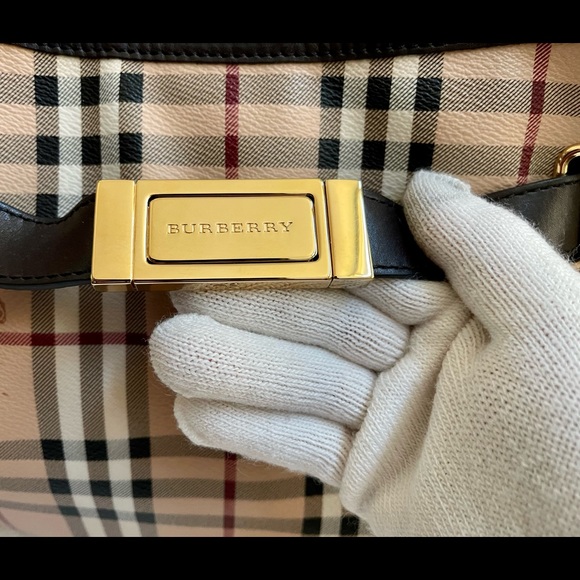 “BURBERRY” 💯% Authentic Hobo Bag - Picture 6 of 11